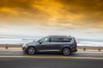Chrysler Pacifica Limited 2016 года